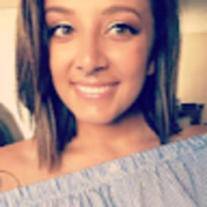 Meet your Posher, Elise